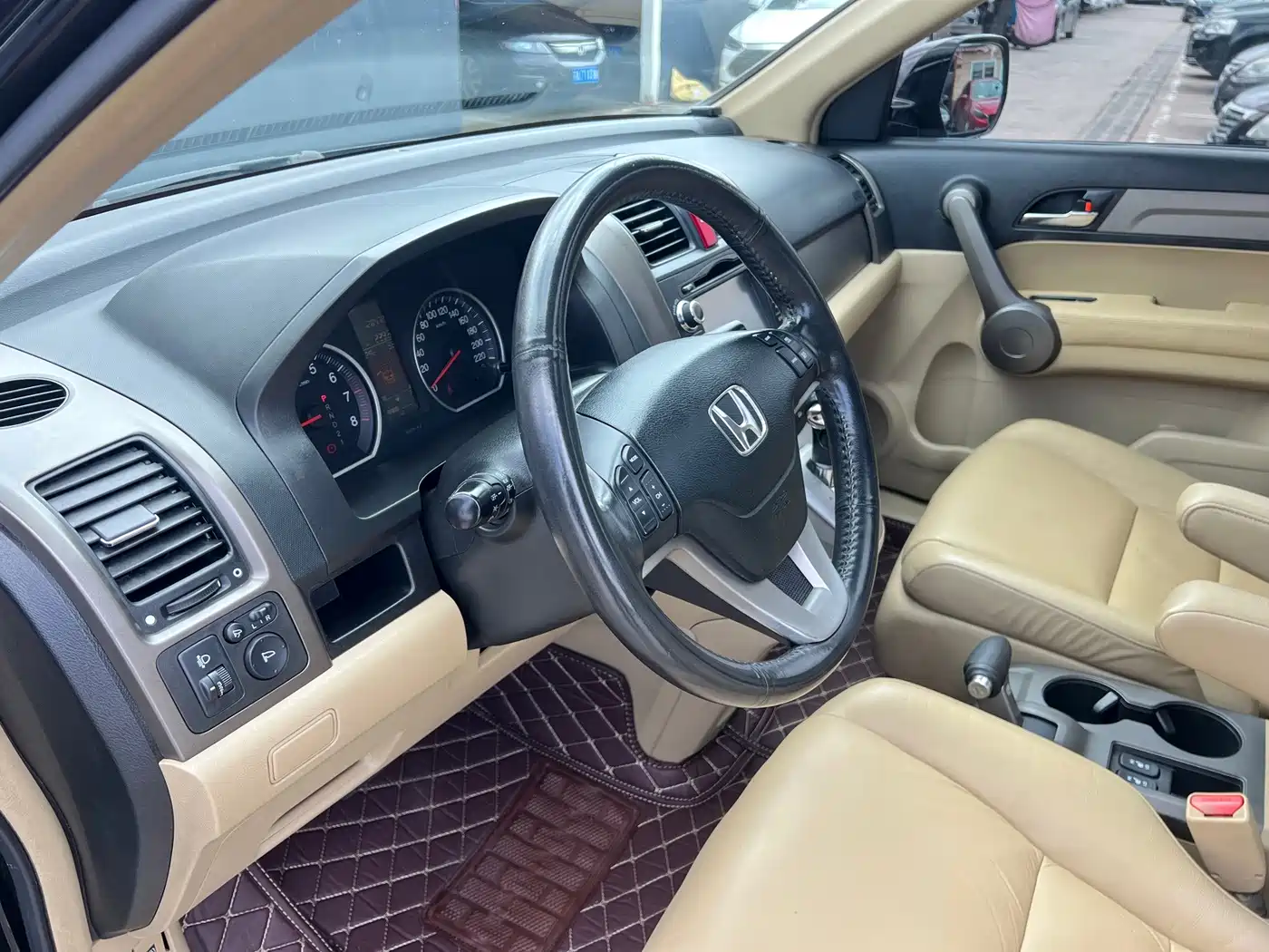 Фото 7 - Honda CR-V