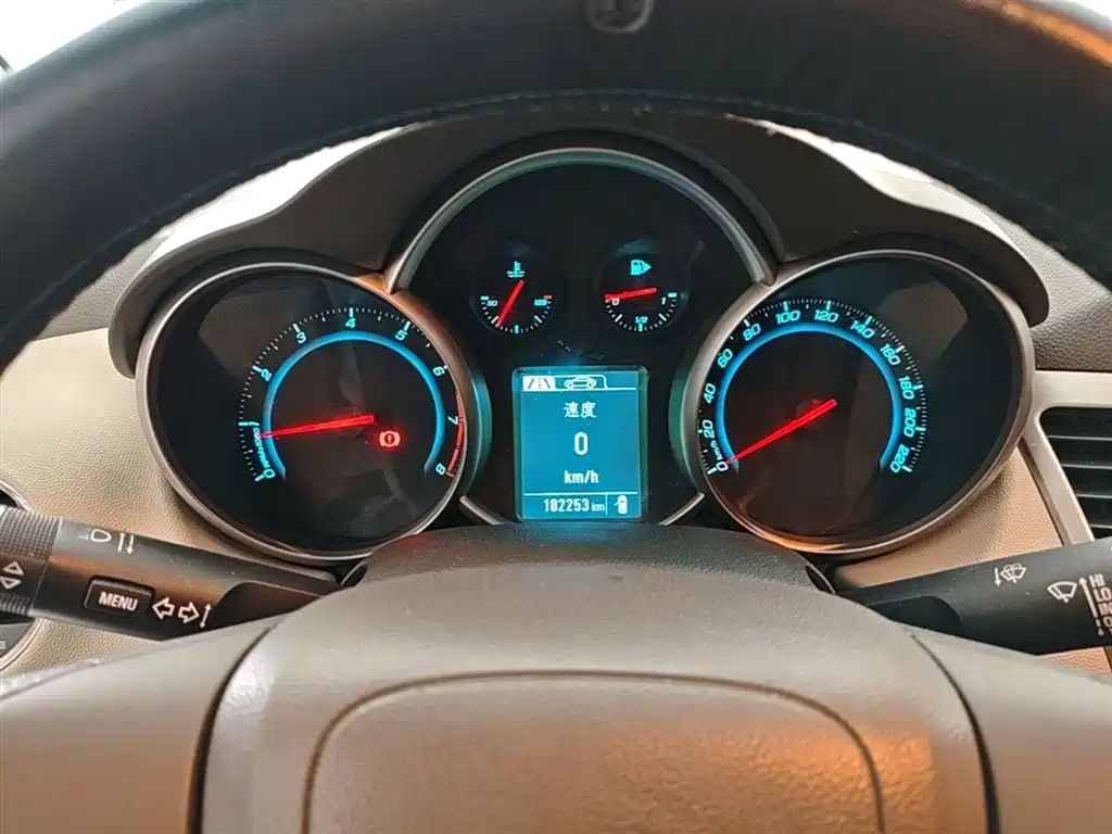 Chevrolet Cruze 2015 1.5L Classic SL MT фото 12