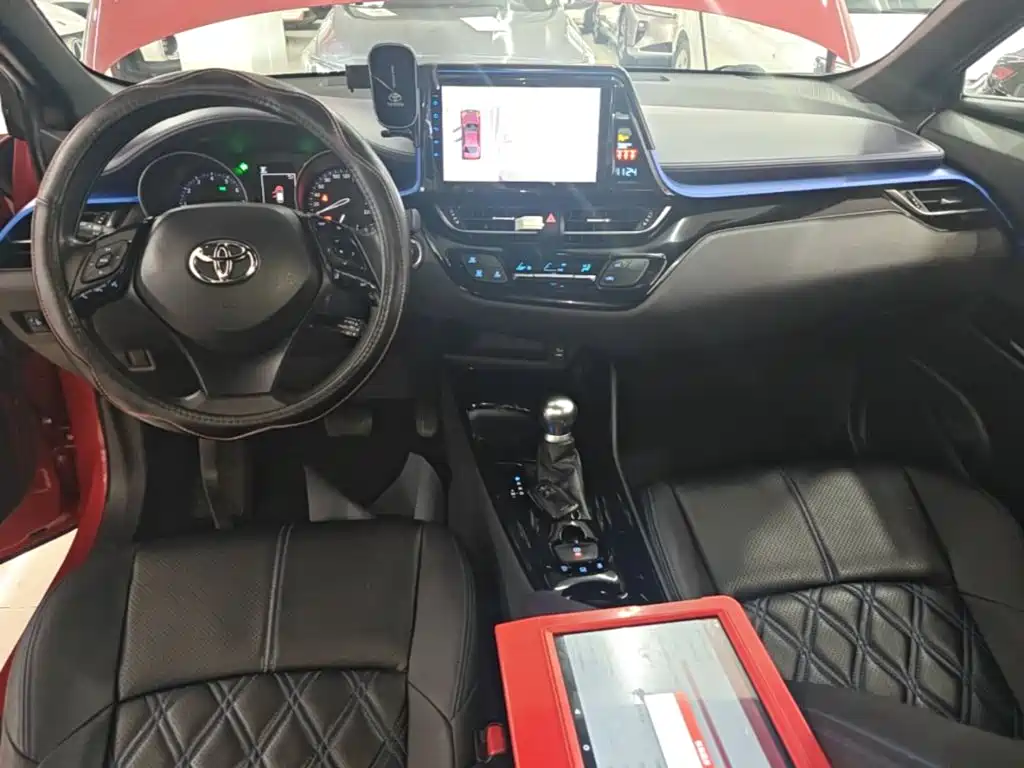 Toyota C-HR 2019 2018 2.0L Leading Edition China V