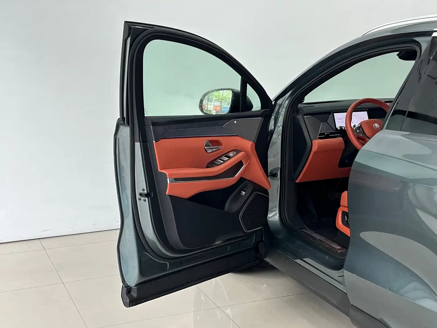 BYD Tang L 2025 DM 175KM Drone Player Edition фото 15