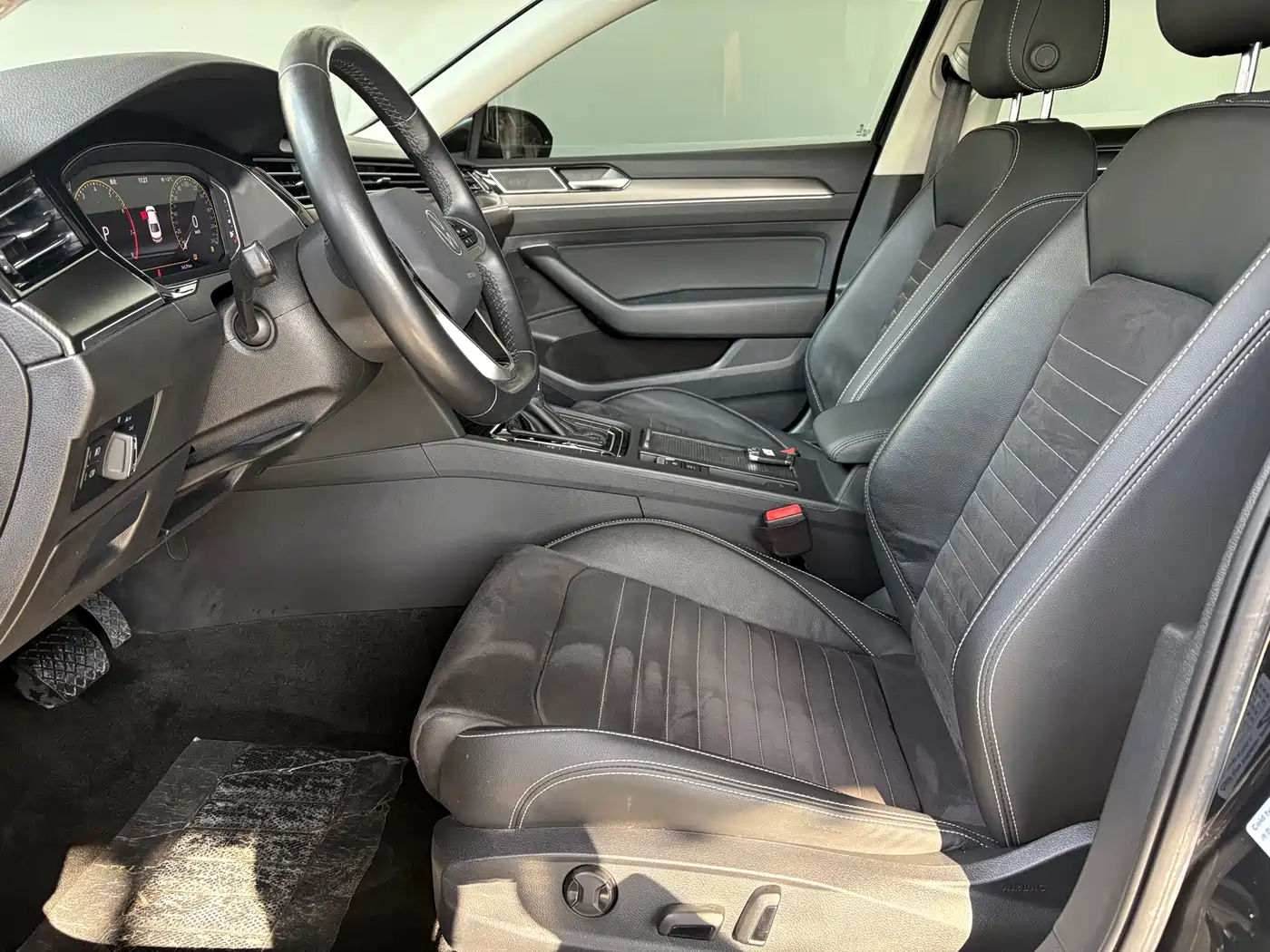 Volkswagen Magotan 2020 330TSI DSG Luxury фото 15