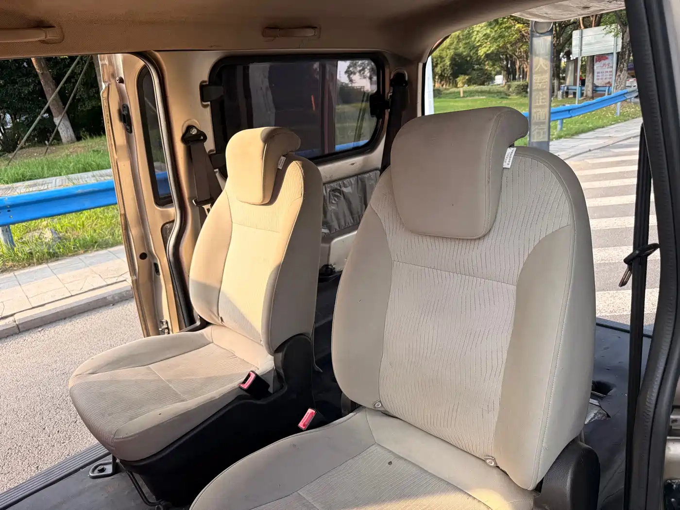 Wuling Motors Wuling Rongguang V 2017 2016 1.5L Utility Model