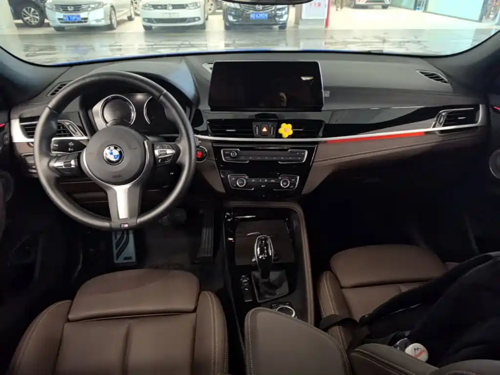 Фото 14 - BMW X2