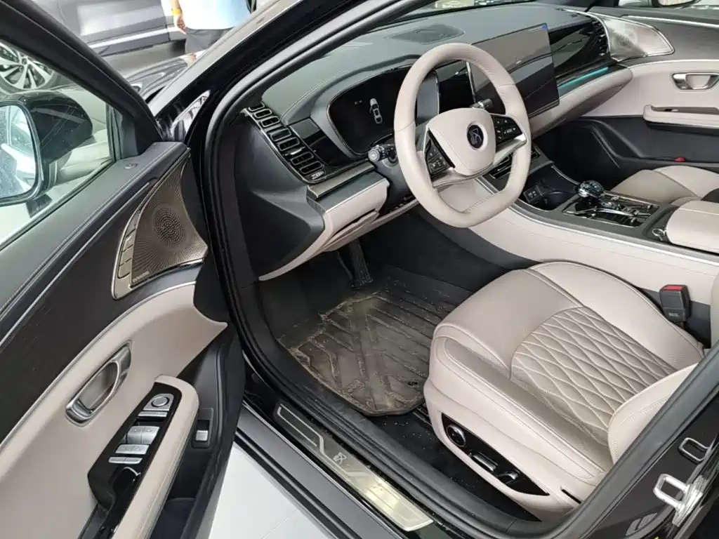 BYD Han 2025 2025 DM-i Smart Driving Edition 125KM LiDAR Flagship