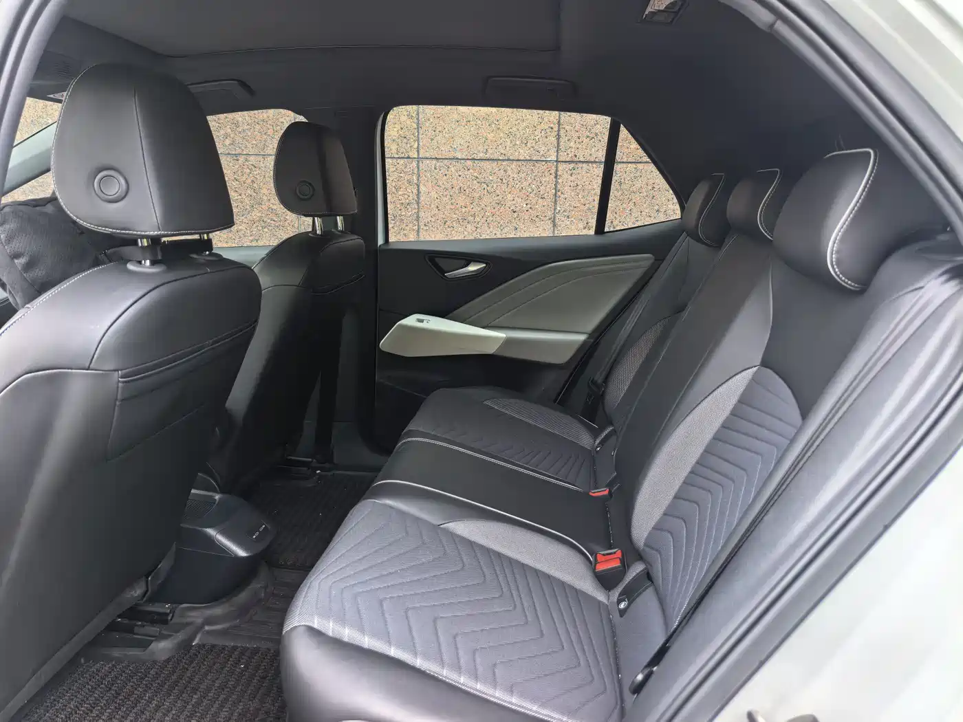 Volkswagen ID.3 2024 Outstanding Edition фото 13