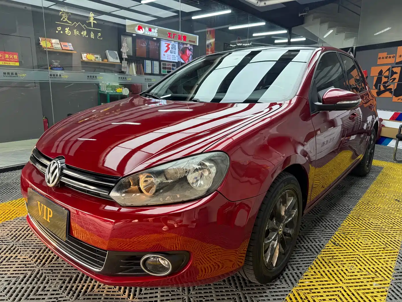 Фото 1 - Volkswagen Golf