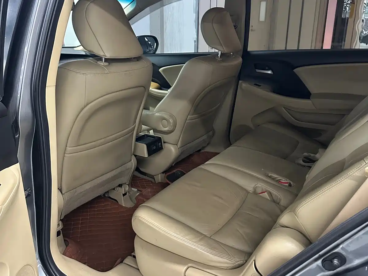Фото 8 - Honda Odyssey