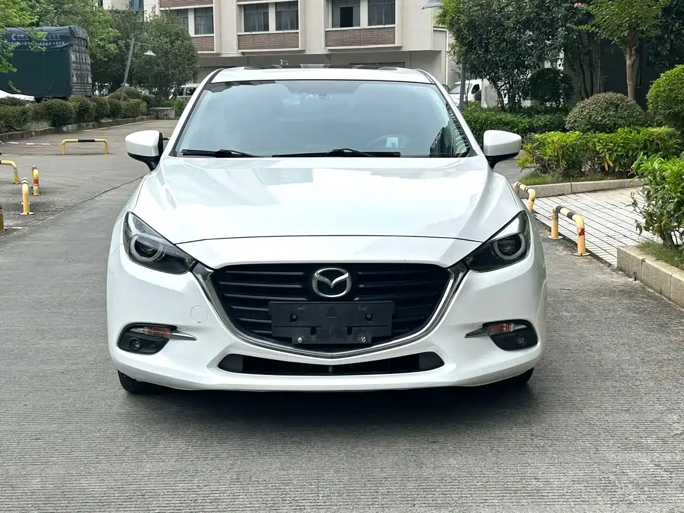 Фото 2 - Mazda Mazda 3