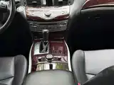 Photo 21 - Infiniti Q70