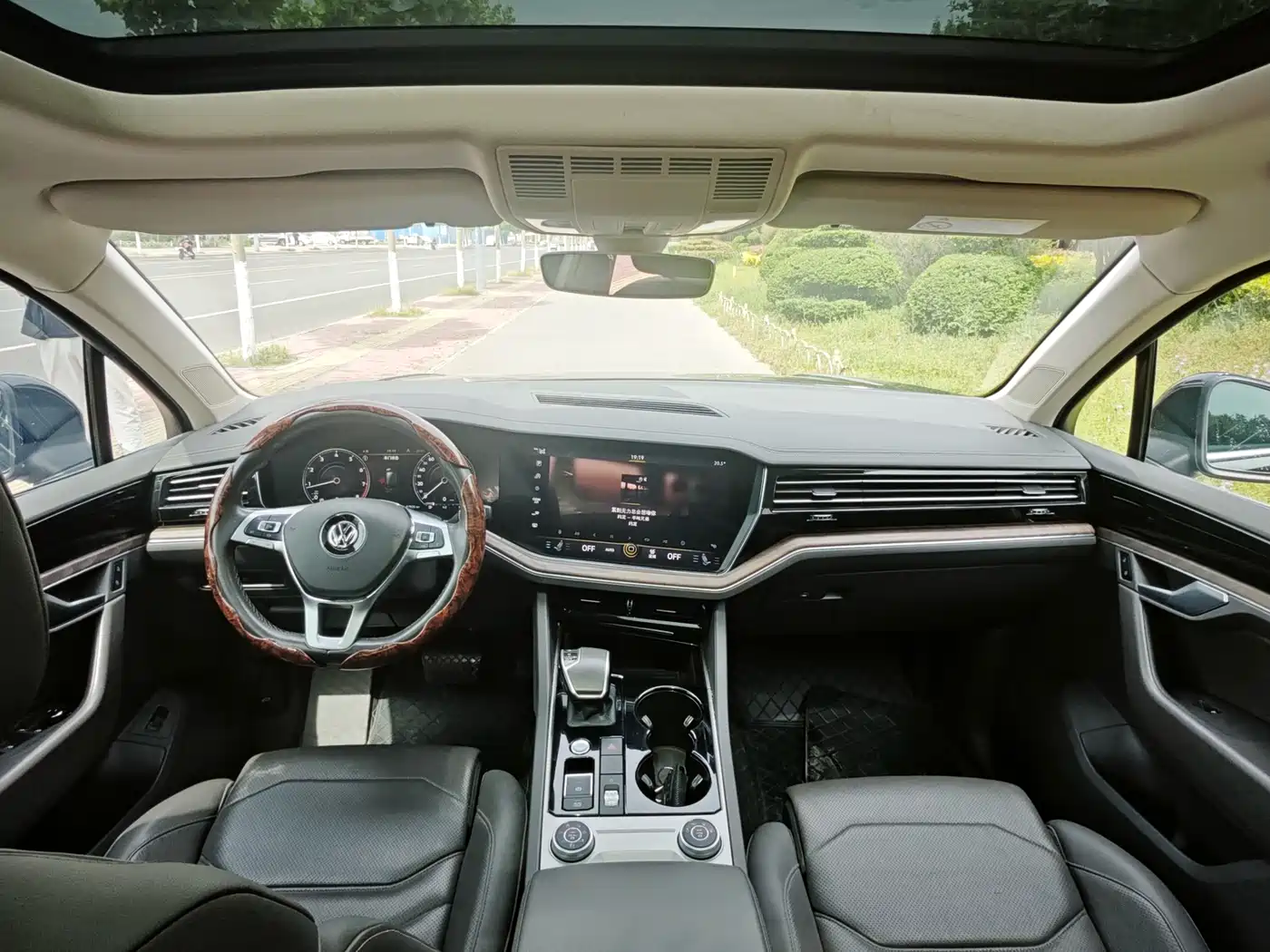 Volkswagen Touareg 2019 2.0TSI Pilot Edition China VI фото 4