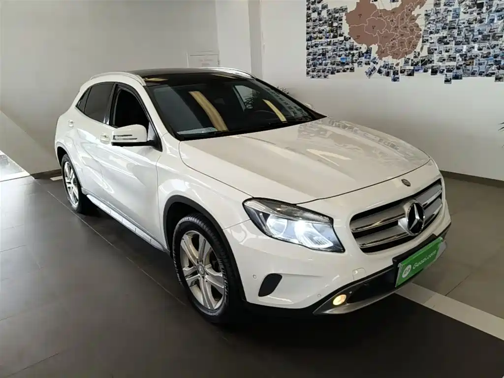 Mercedes-Benz GLA 2016 GLA 200 Dynamic фото 4