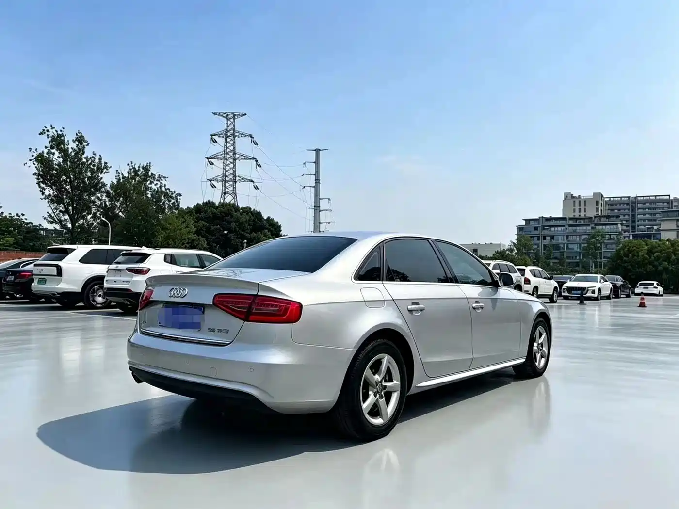 Audi A4L 2013 35 TFSI Automatic Comfort фото 4