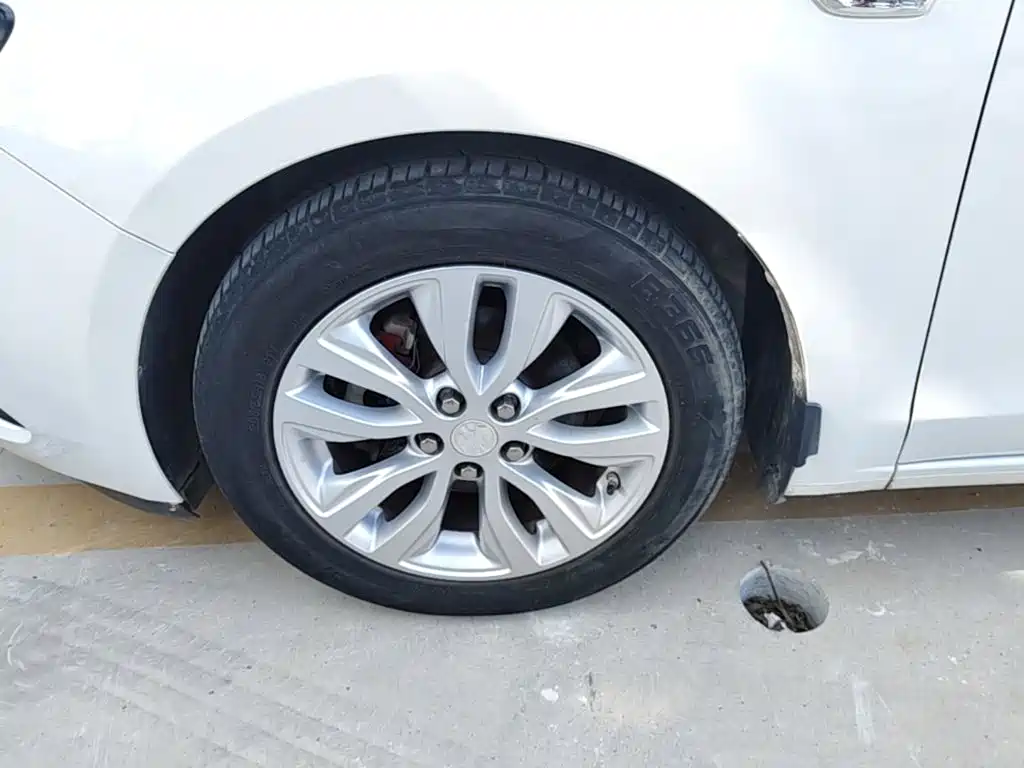 Фото 23 - Buick Excelle