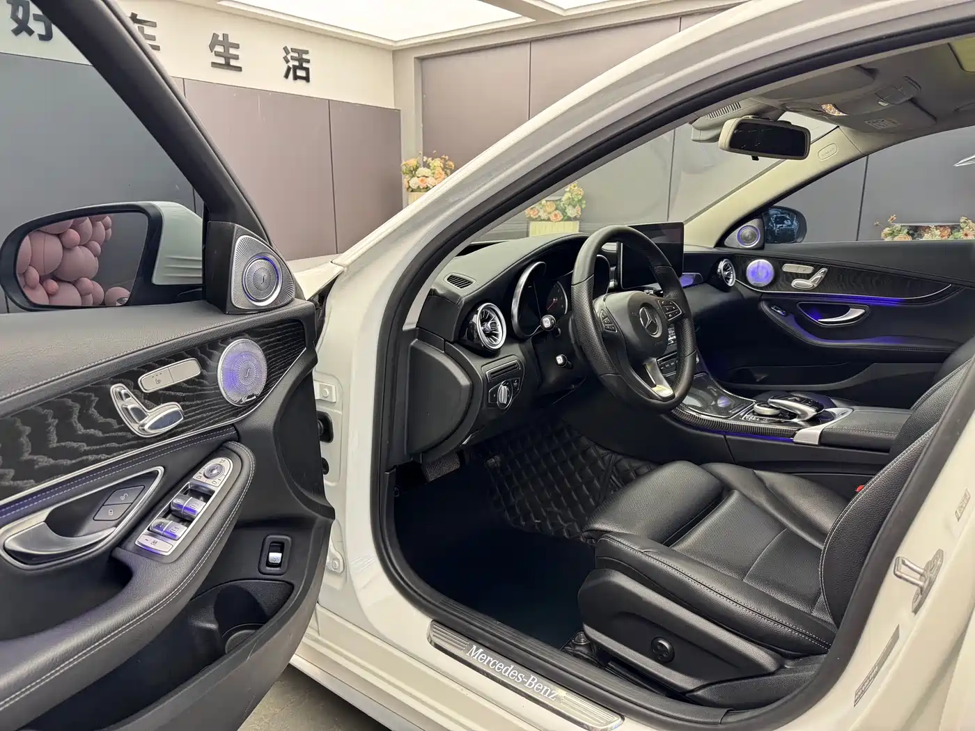 Mercedes-Benz C-Class 2017 Facelift C 200 L Sport Edition фото 4
