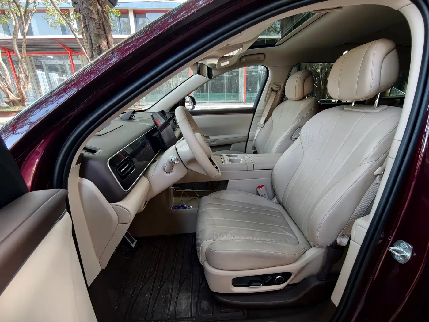 AITO Wenjie AITO M7 2026 Extended Range Max AWD 5-seater фото 11