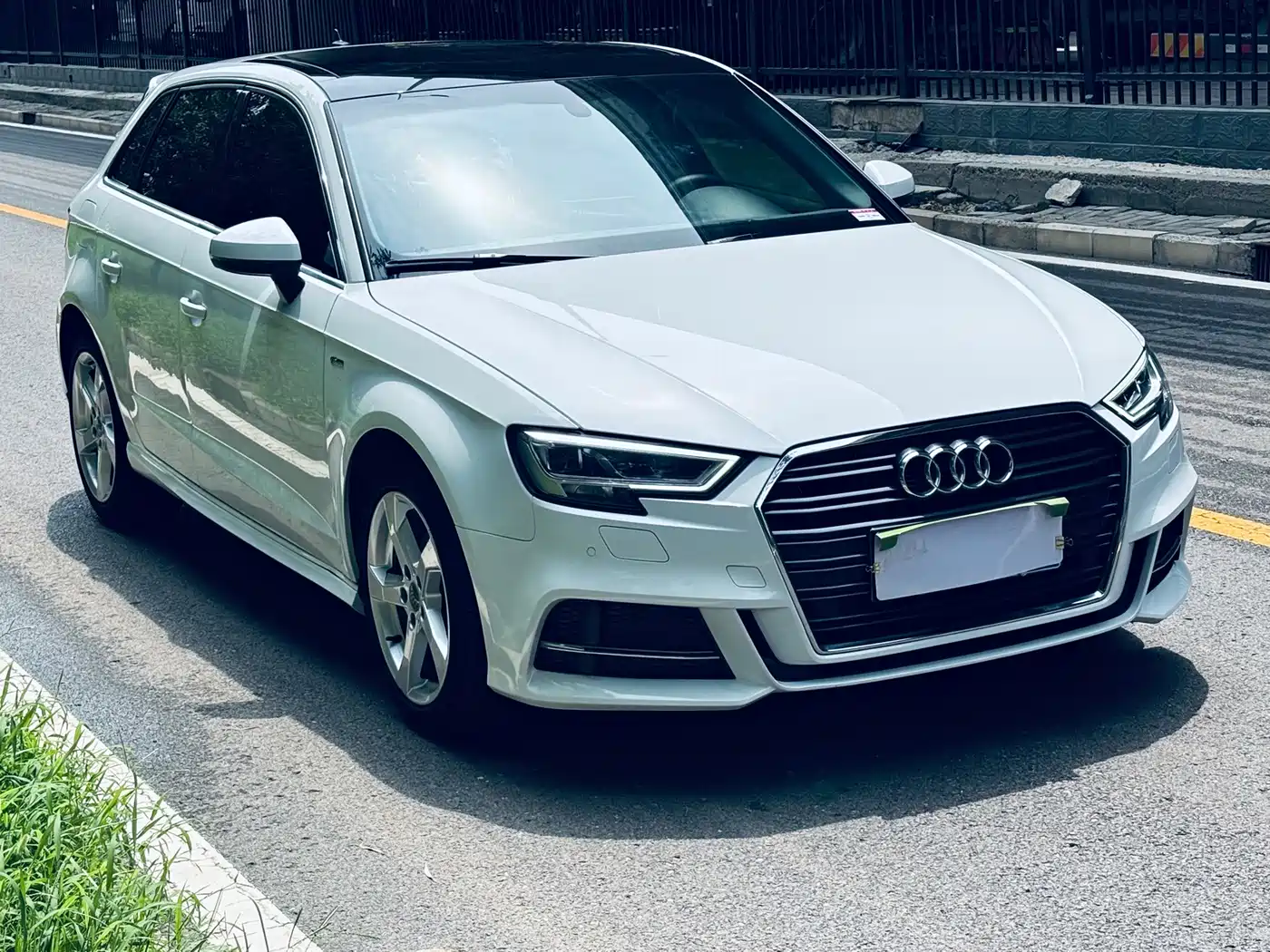 Photo 3 - Audi A3