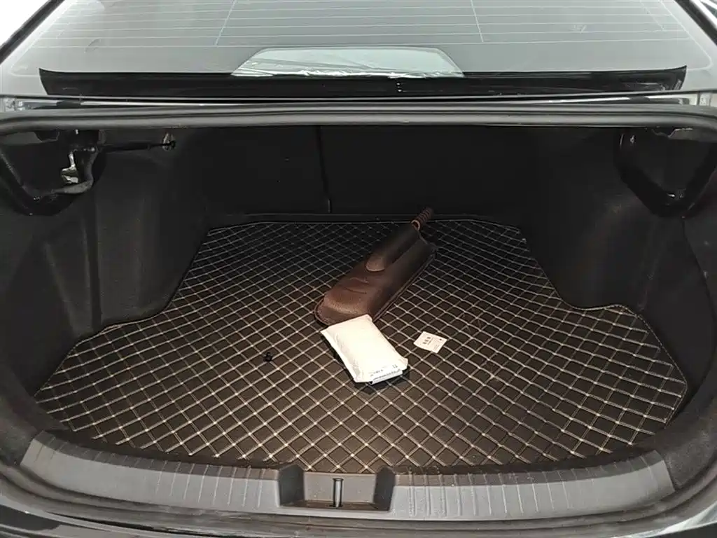 Volkswagen Sagitar 2025 Model Second Facelift 300TSI DSG Transcend Edition фото 19