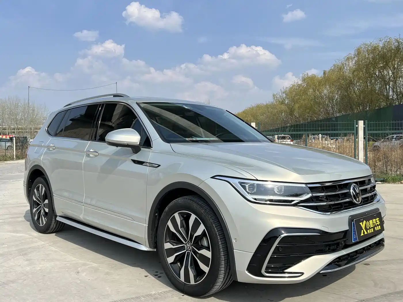 Volkswagen Tiguan L 2022 330TSI Auto 2WD R-Line Premium Edition фото 3