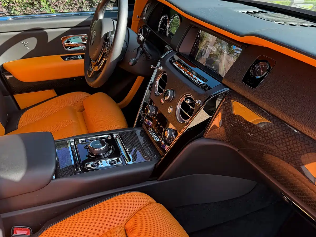 Rolls-Royce Cullinan 2023 2024 Black Badge