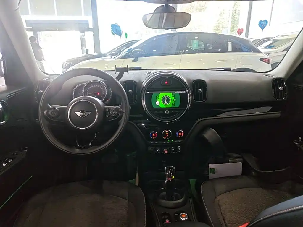 Фото 10 - MINI COUNTRYMAN