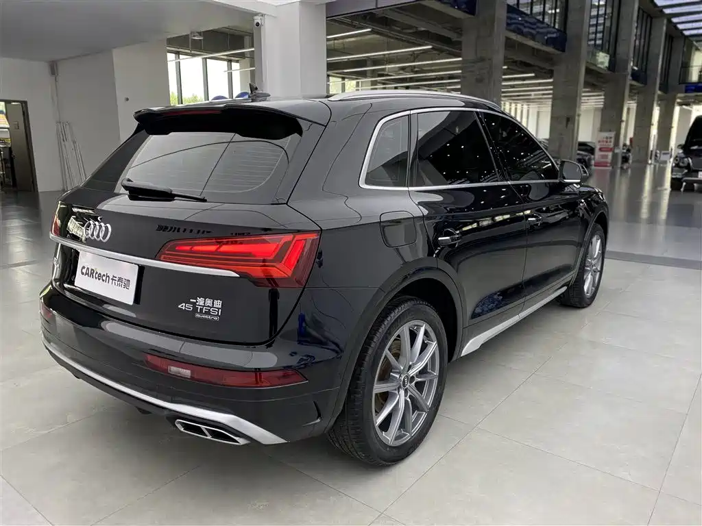Audi Q5L 2022 40T Luxury Dynamic фото 33