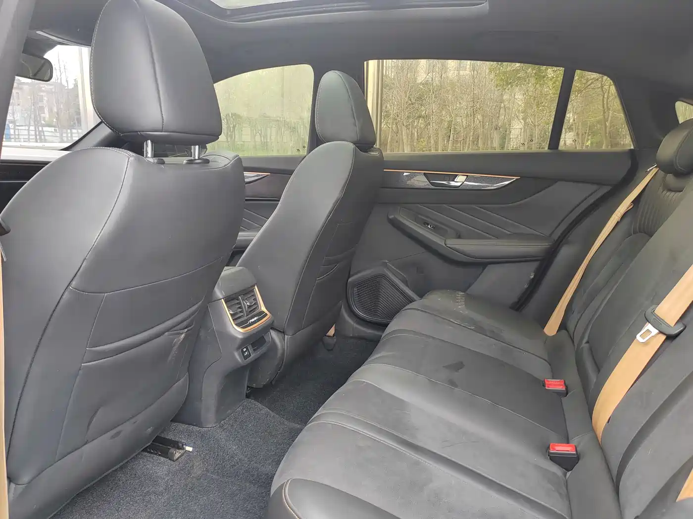 DONGFENG YI HYUN MAX