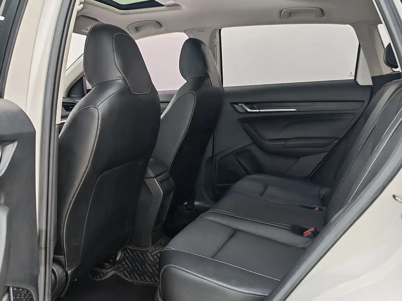 Škoda Kamiq 2020 Model 1.5L Automatic Comfort фото 8