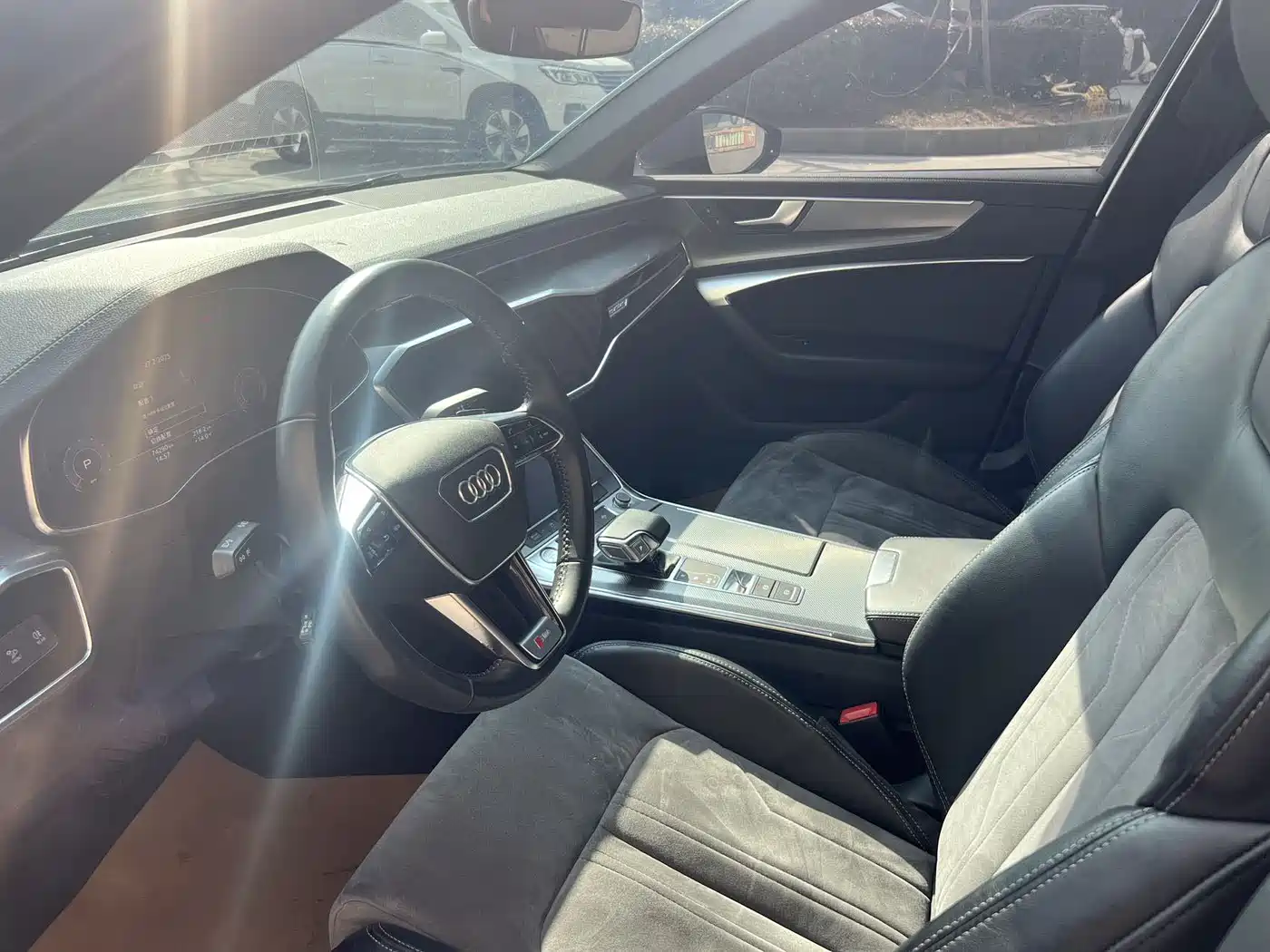 Audi A6L 2019 40 TFSI Luxury Dynamic фото 4