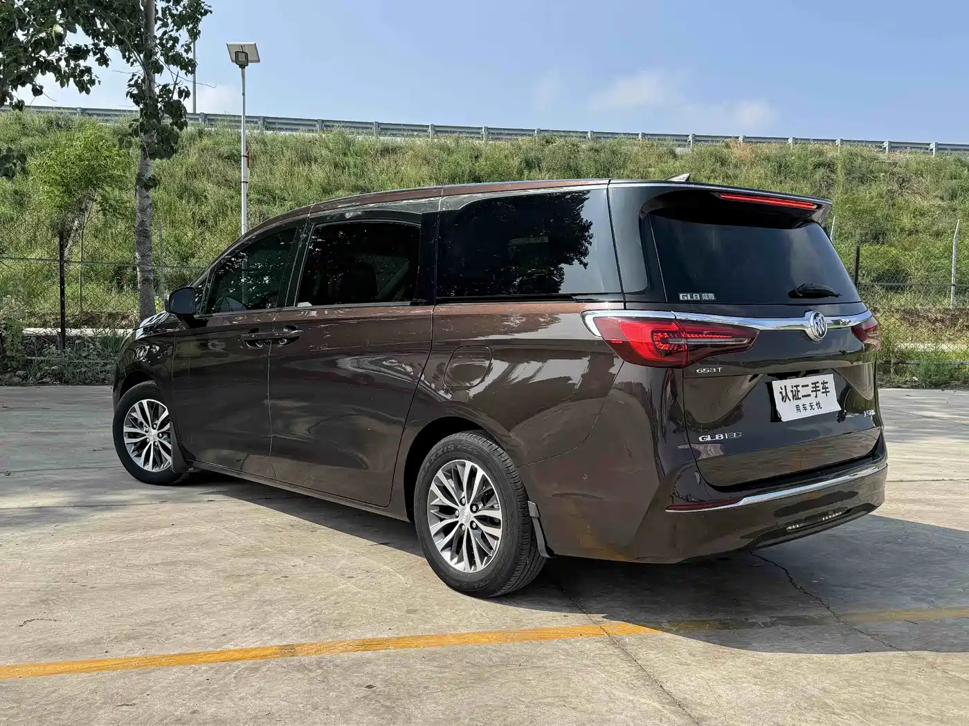 Buick GL8 2021 ES Landlord 653T Premium фото 4