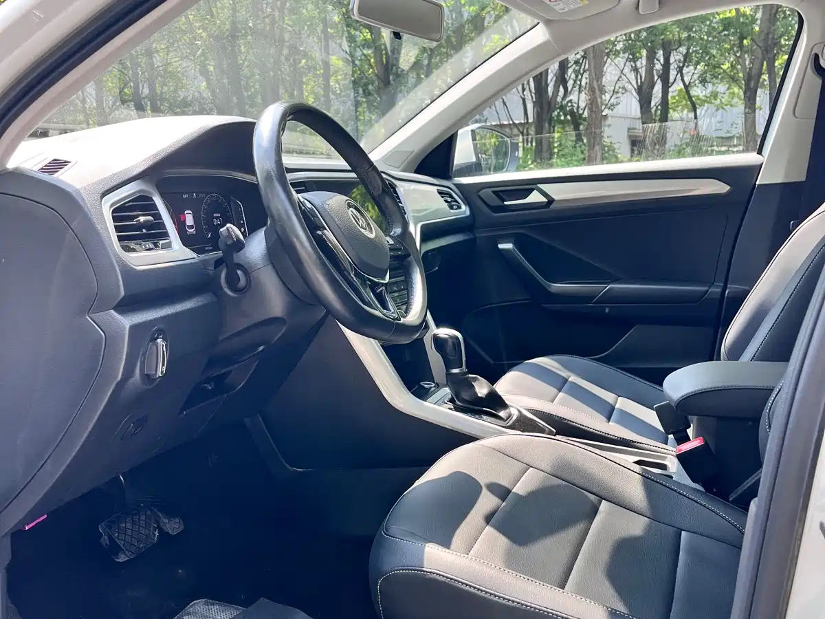 Volkswagen T-ROC 2022 280TSI DSG 2WD Comfort PLUS фото 4
