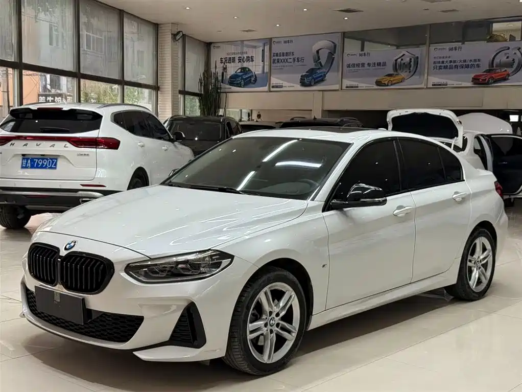 BMW 1 Series 2022 120i M Sport Shadow Edition