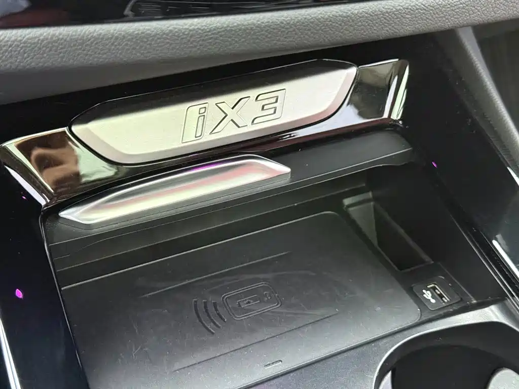 Фото 36 - BMW iX3