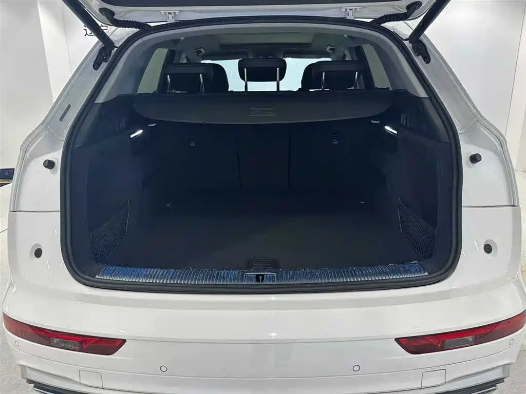 Audi Q5L 2022 Facelift 40T Luxury Dynamic фото 6