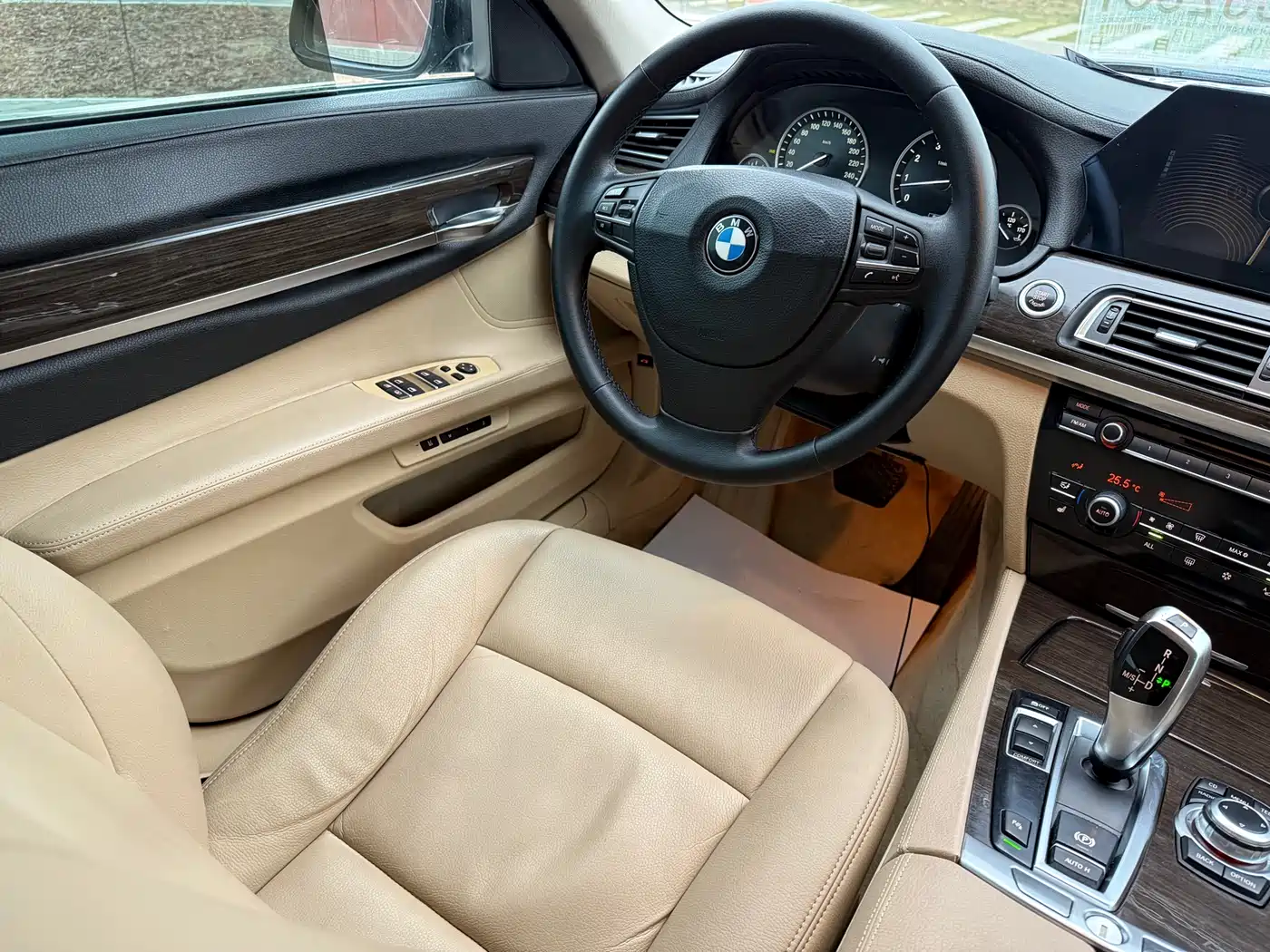 BMW 7 Series 2009 740Li Luxury фото 15
