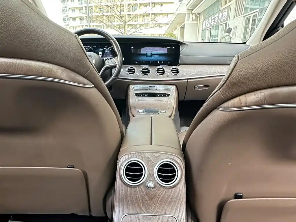 Mercedes-Benz E-Class 2023 Facelift E 300 L Luxury фото 23