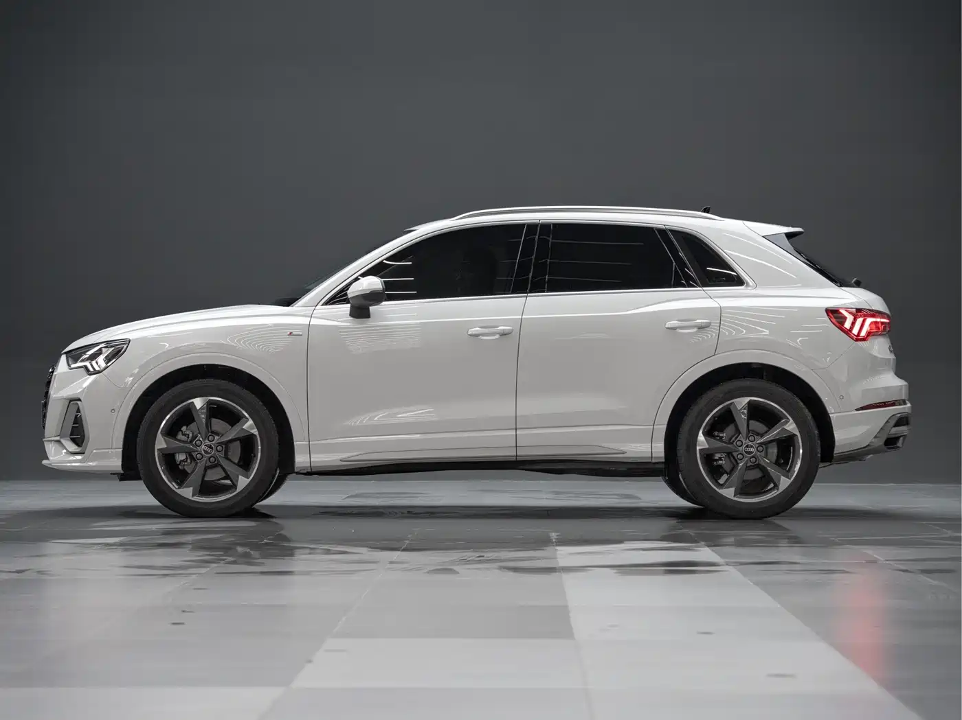 Audi Q3 2023 35 TFSI Fashion Dynamic (1.4T) фото 7