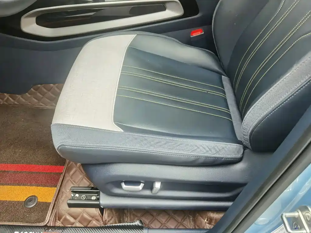 Фото 20 - Baojun RM-5