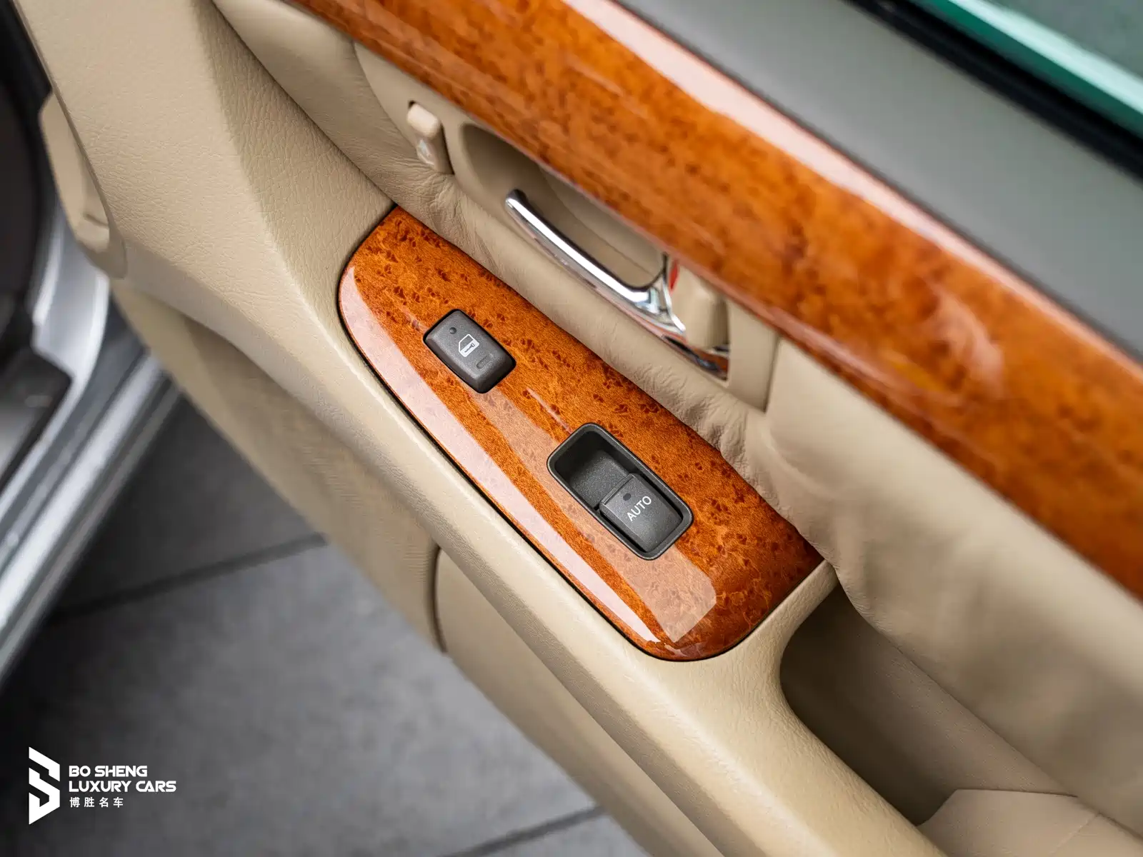 Фото 45 - Lexus LS