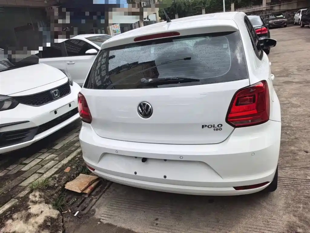 Volkswagen Polo 2016 1.6L Automatic Comfort фото 6