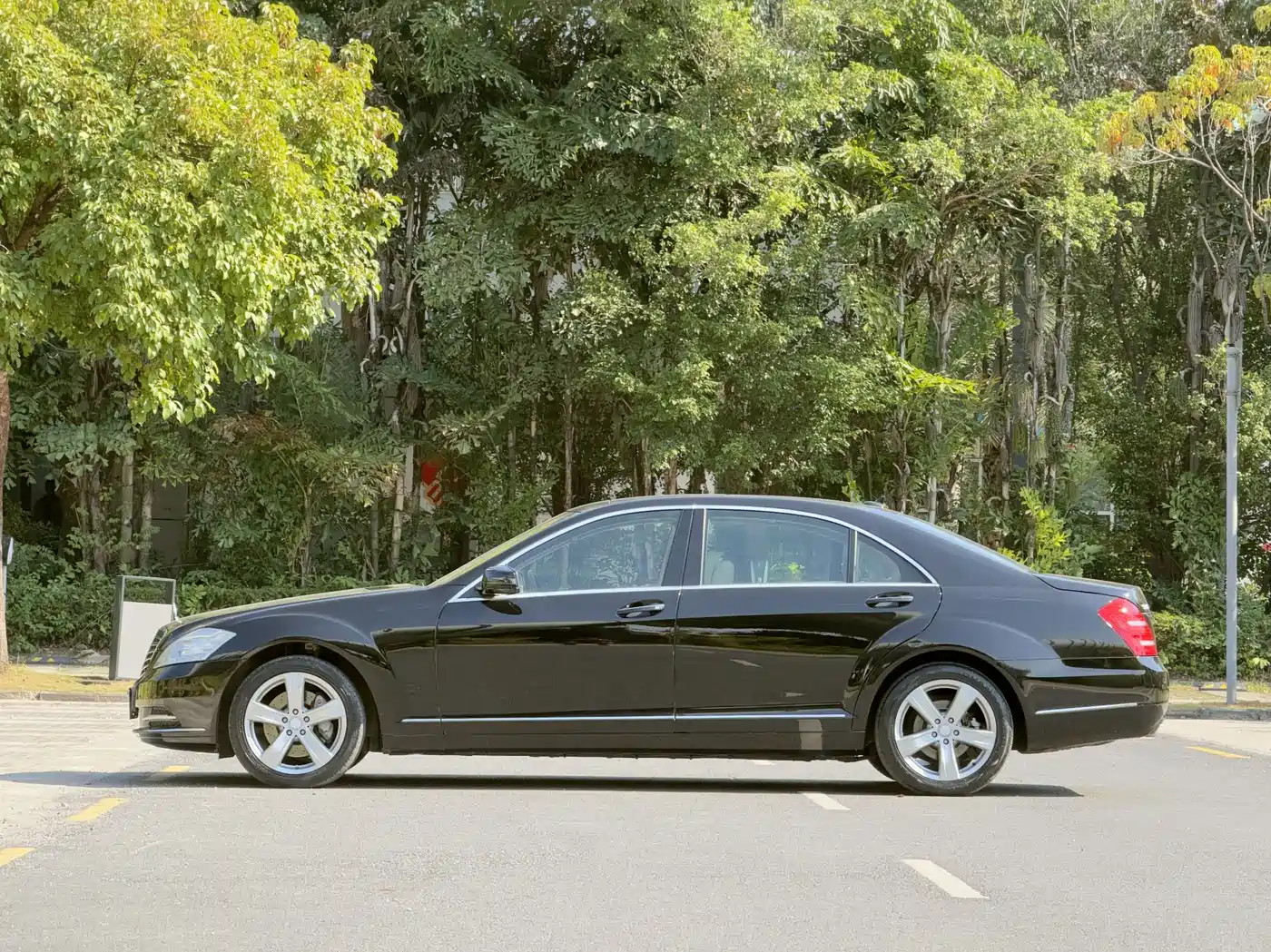 Mercedes-Benz S-Class 2012 S 300 L Luxury Grand Edition фото 18