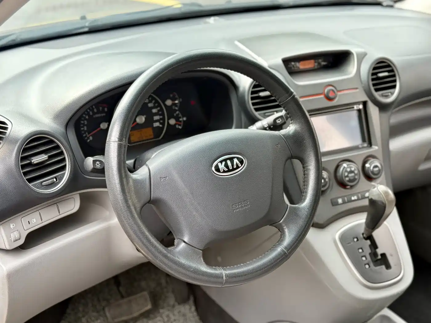Kia Carens 2011 2.0L 7-Seater Automatic Luxury фото 9