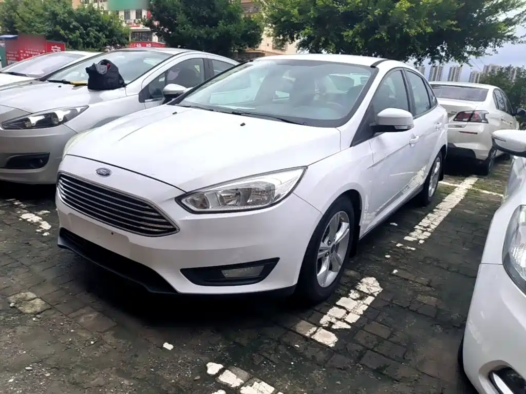 Фото 1 - Ford Focus