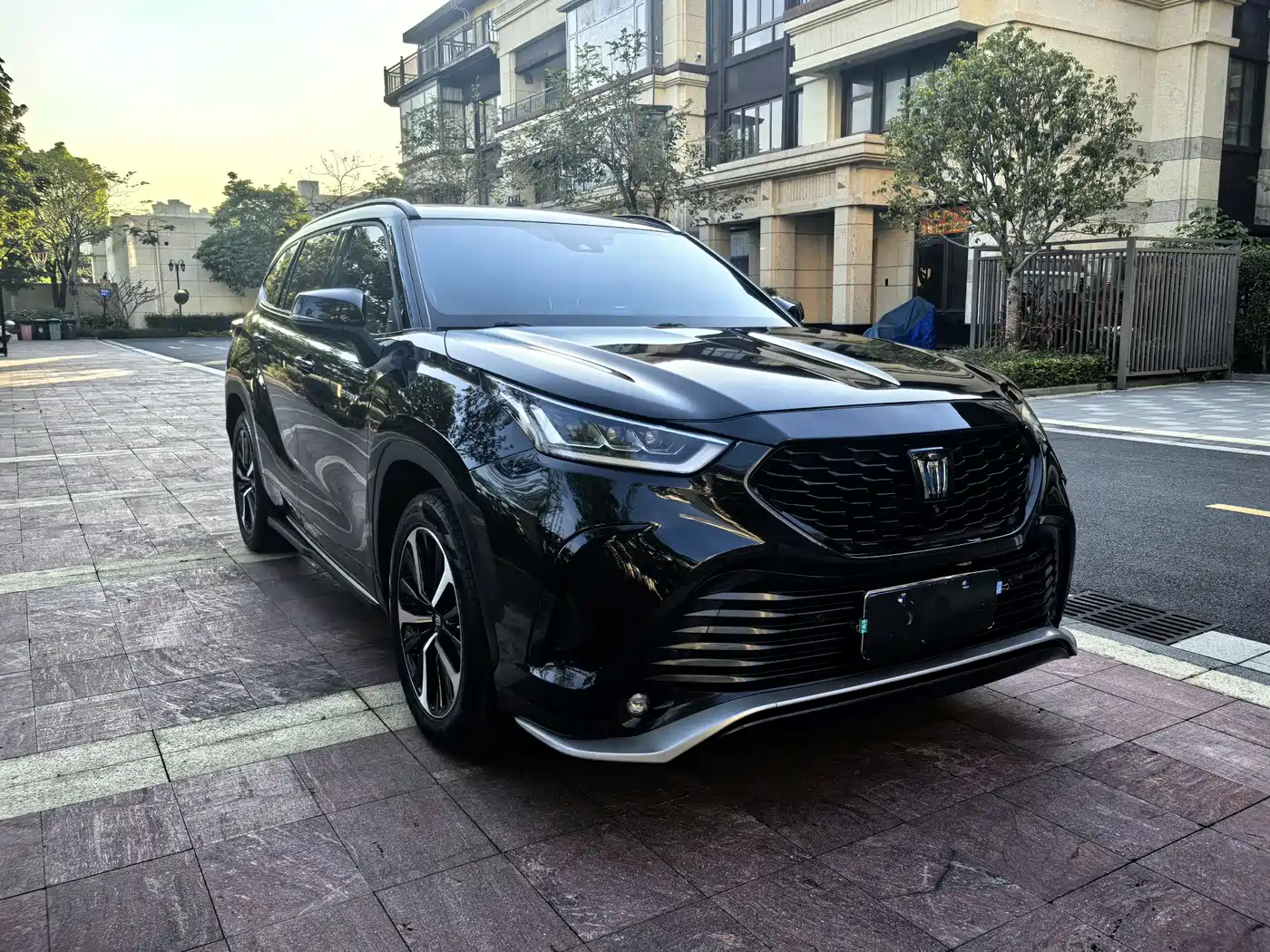 Toyota Crown Kluger 2021 2.5L HEV AWD Flagship Edition фото 3