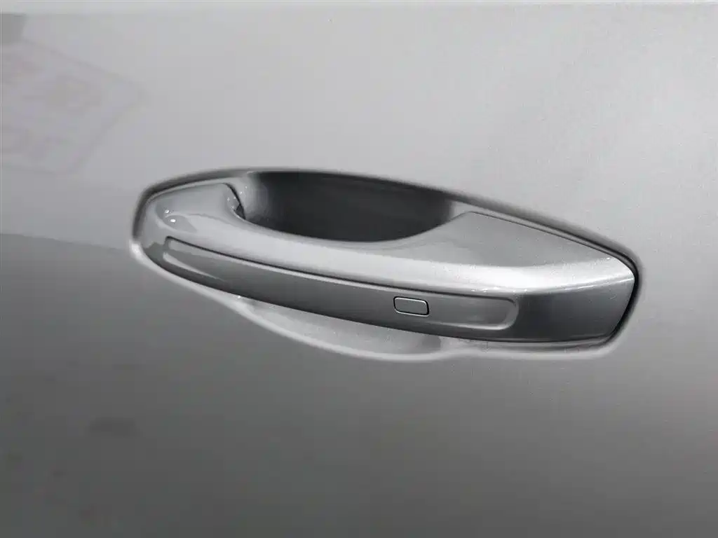 CHANGAN Z6
