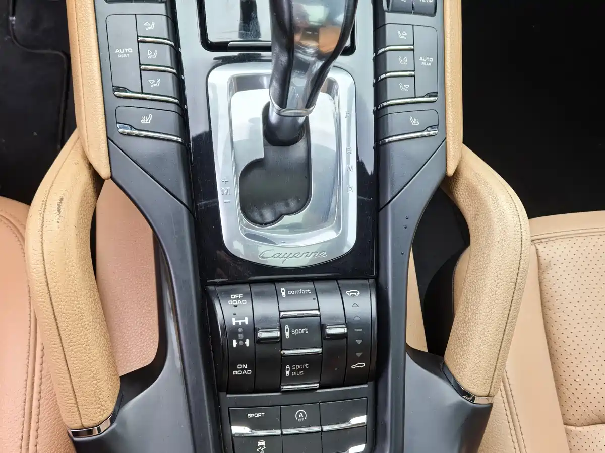 Porsche Cayenne 2015 Cayenne 3.0T фото 9
