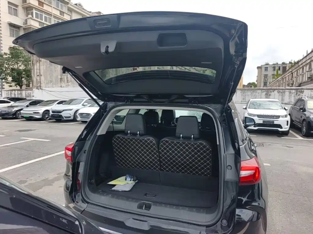 Фото 19 - Buick Enclave
