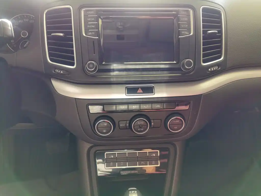 Volkswagen Sharan 2018 2018 380TSI Comfort 6-Seater