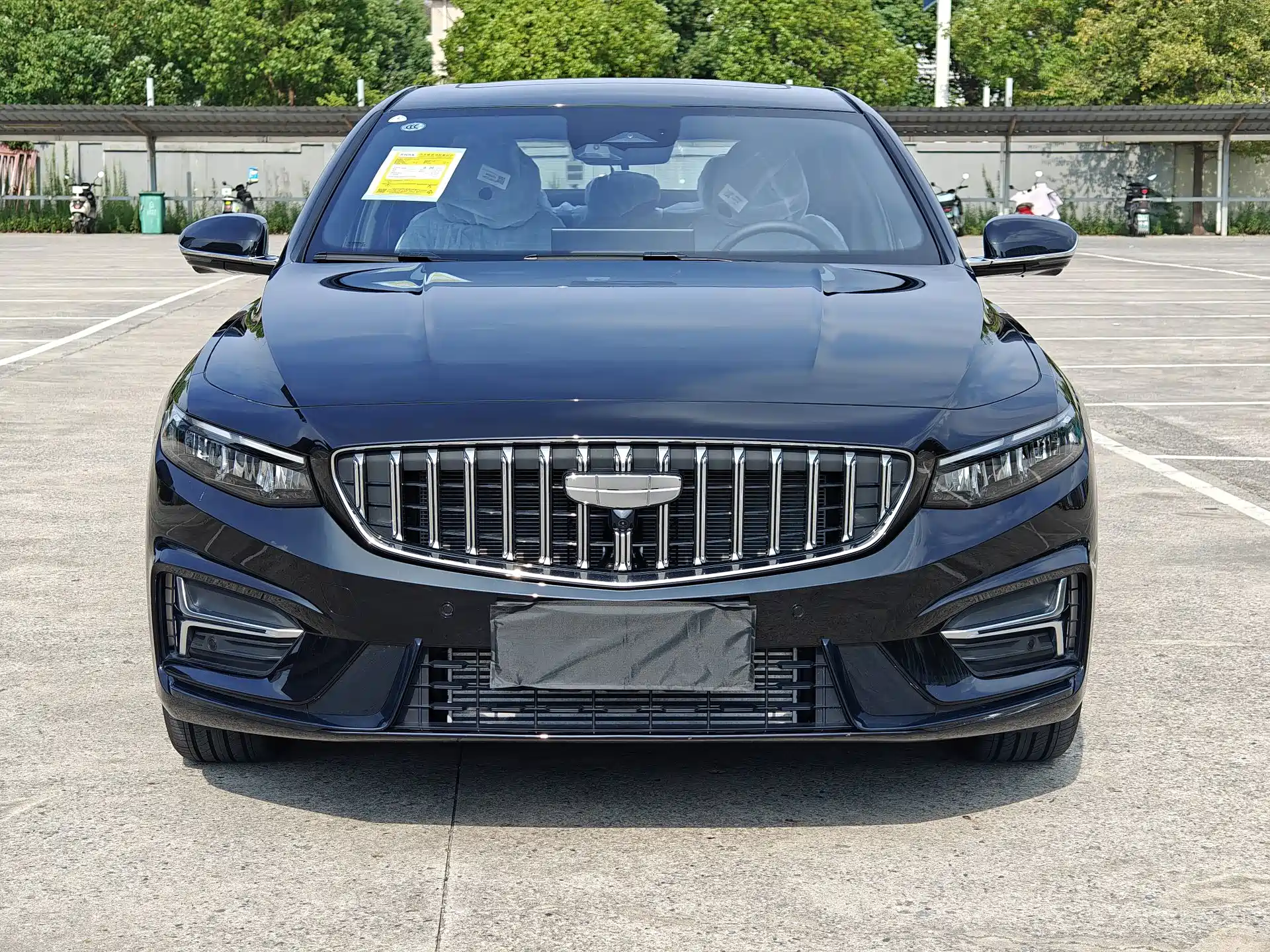 Фото 2 - Geely Preface