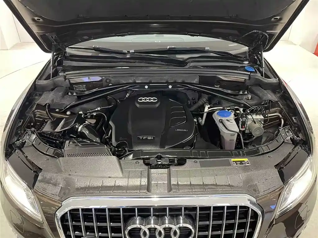 Audi Q5 2016 40 TFSI Technology Model фото 9