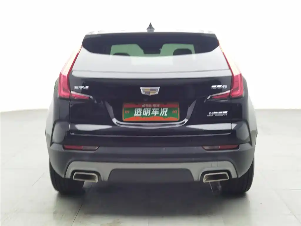CADILLAC XT4